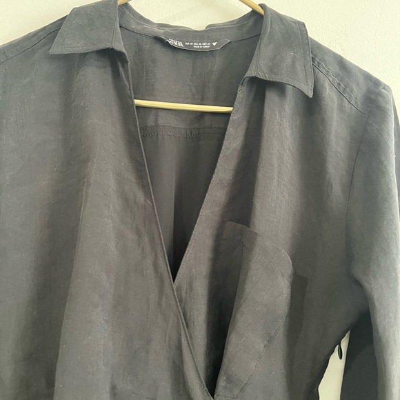 Zara Black Wrap Mini Dress with V-neckline. Size XS - Picture 5 of 17